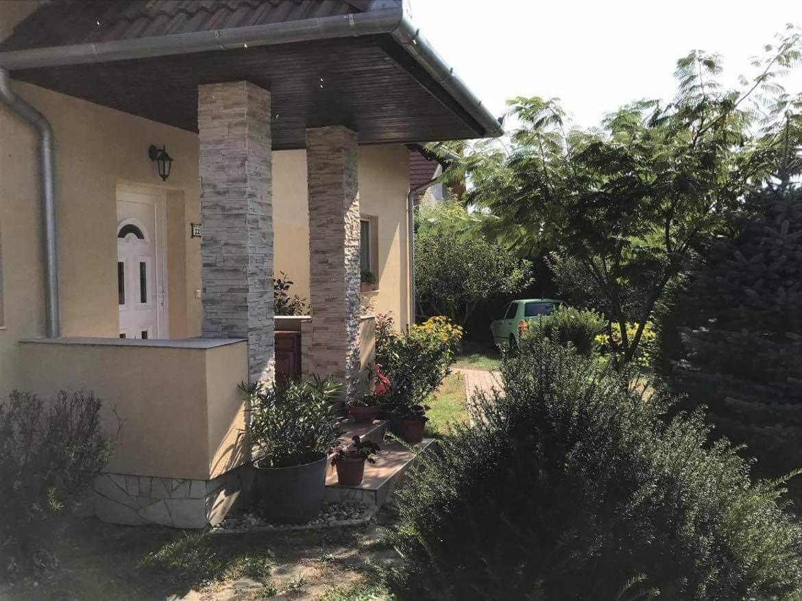 Jasmin Apartment House Vonyarcvashegy Ngoại thất bức ảnh