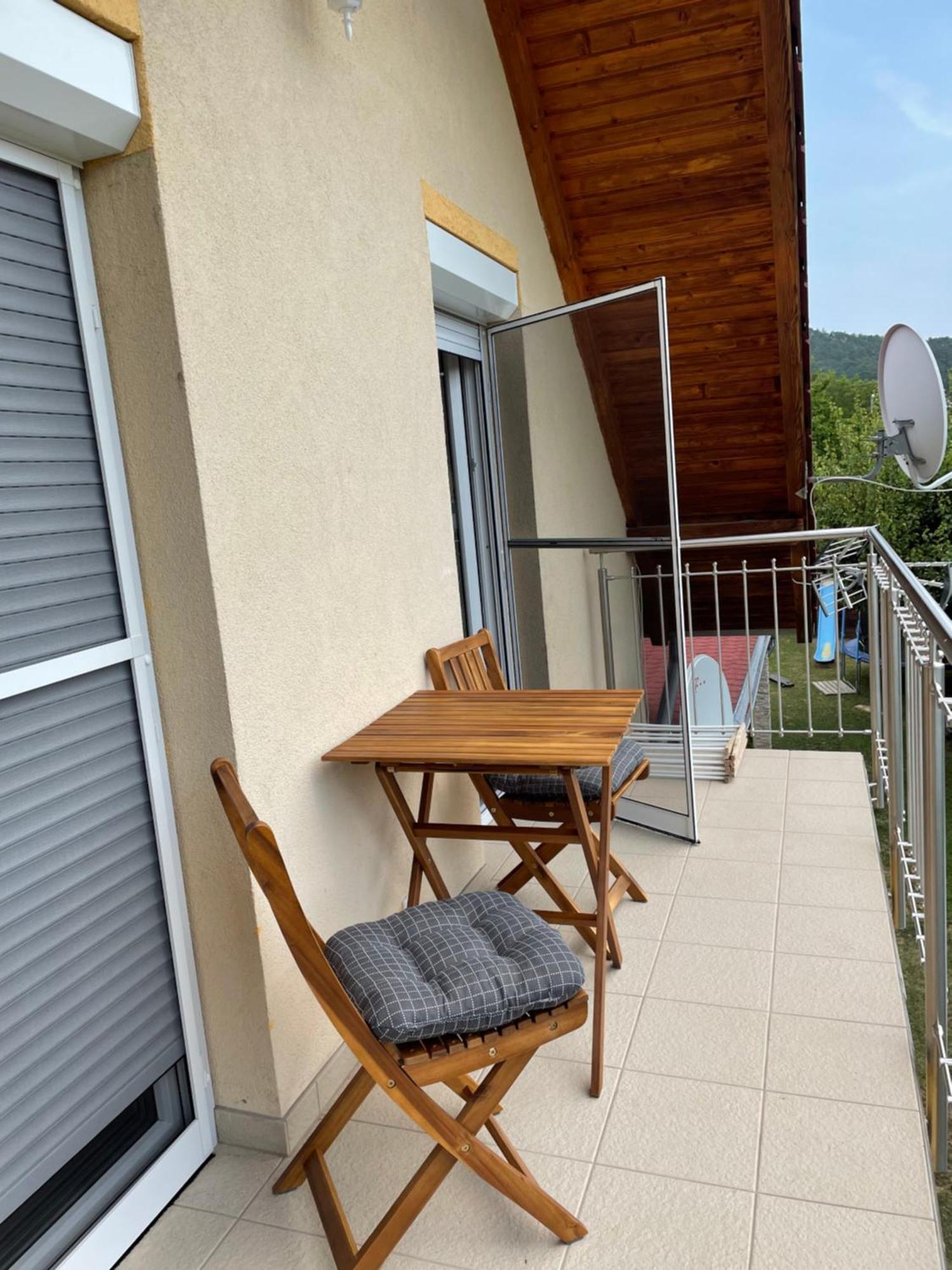 Jasmin Apartment House Vonyarcvashegy Ngoại thất bức ảnh